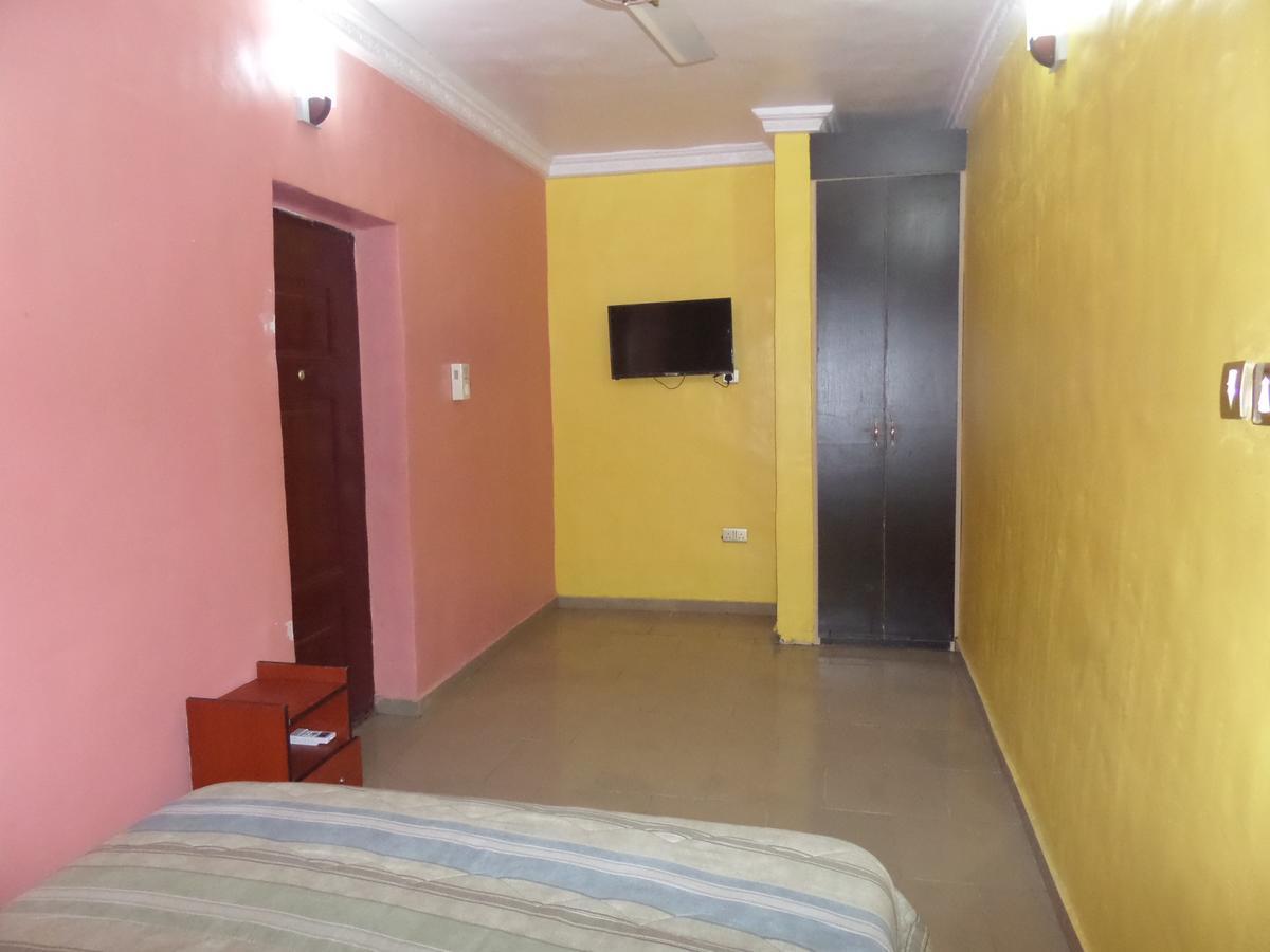 De-Zone Hotel Ikotun Экстерьер фото