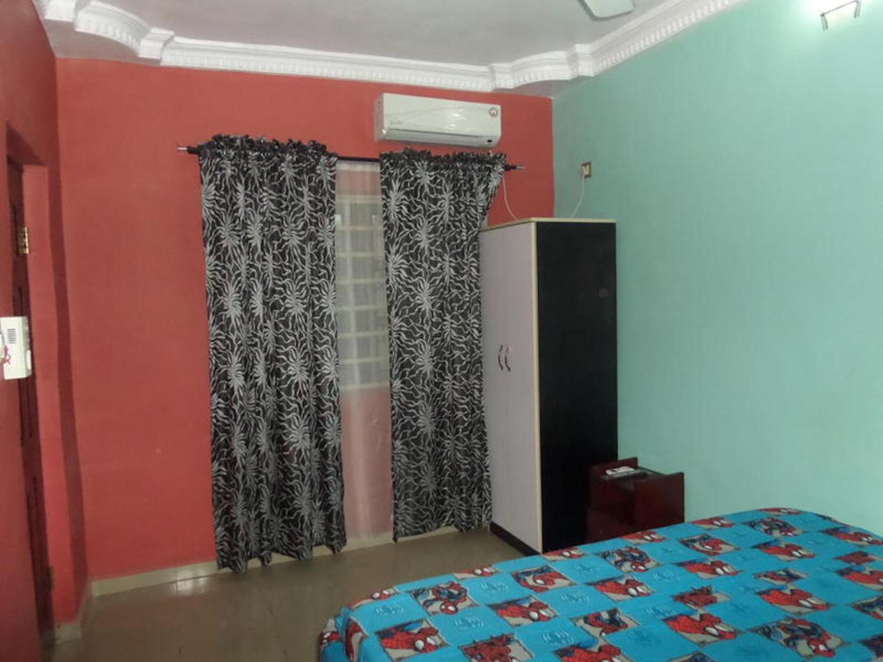De-Zone Hotel Ikotun Экстерьер фото